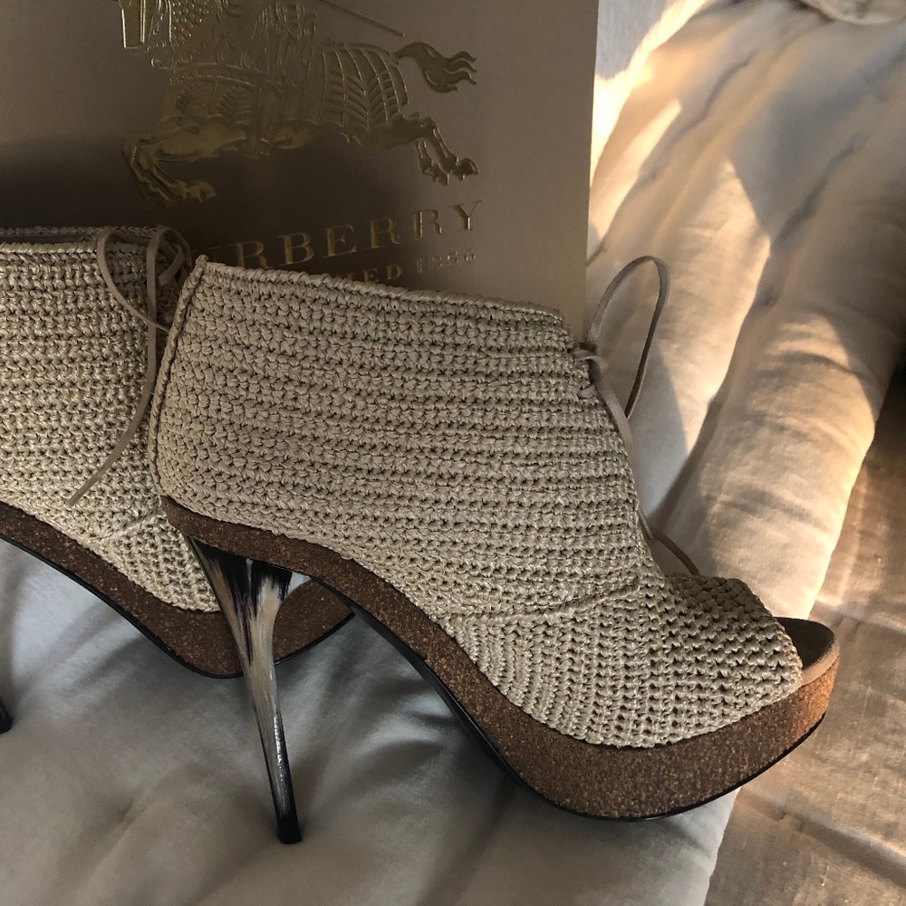 Burberry open toe booties